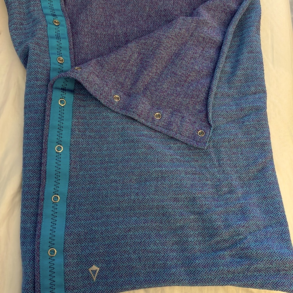 Ivivva infinity scarf :Blue/Purple One Size